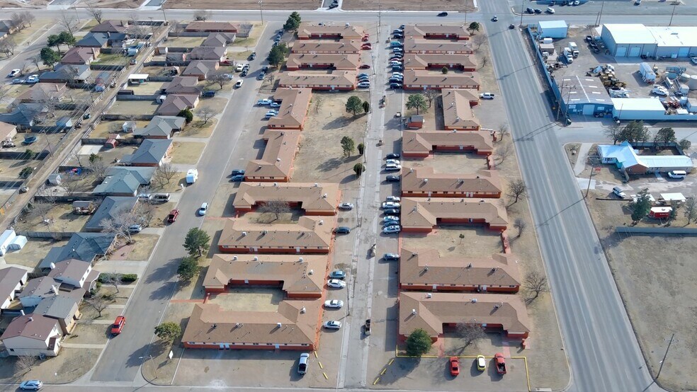 More Photos Of 1725 E 1st St, Dumas Multifamily For Sale