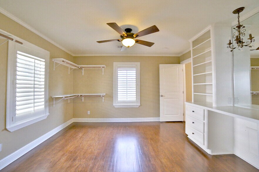 More Photos Of 2625 Peckham St, Houston Office Residential For Lease