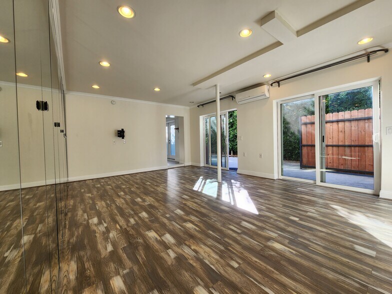 More Photos Of 2127 Vine St, Los Angeles Apartments For Sale
