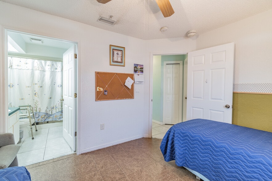 More Photos Of 4407 Millwood Rd, Spring Hill Assisted Living For Sale