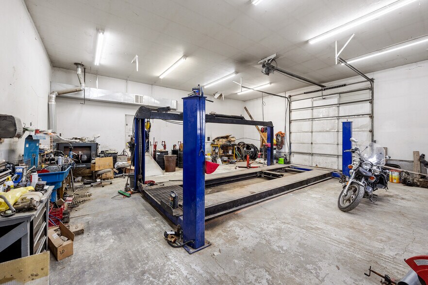 More Photos Of 322 CO-96, Sheridan Lake Auto Repair For Sale