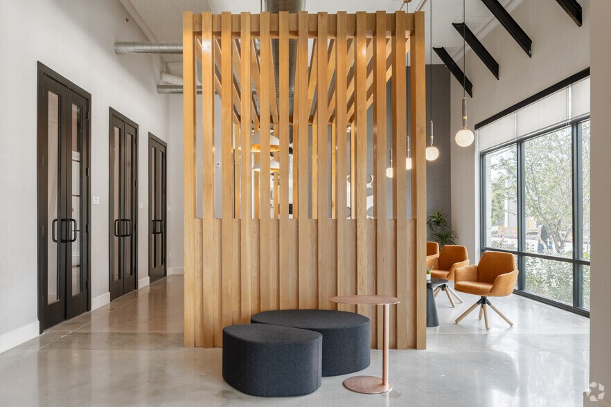 More Photos Of 5100 Bolm Rd, Austin Apartments For Lease