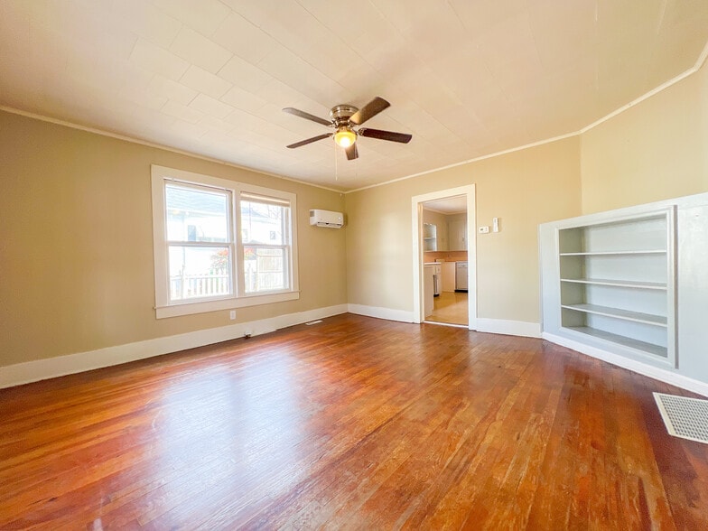 More Photos Of , Spartanburg Unknown For Sale