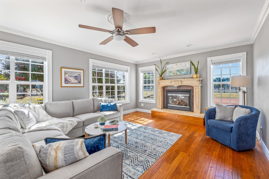 More Photos Of 19351 Del Mar Dr, Fort Bragg Specialty For Sale