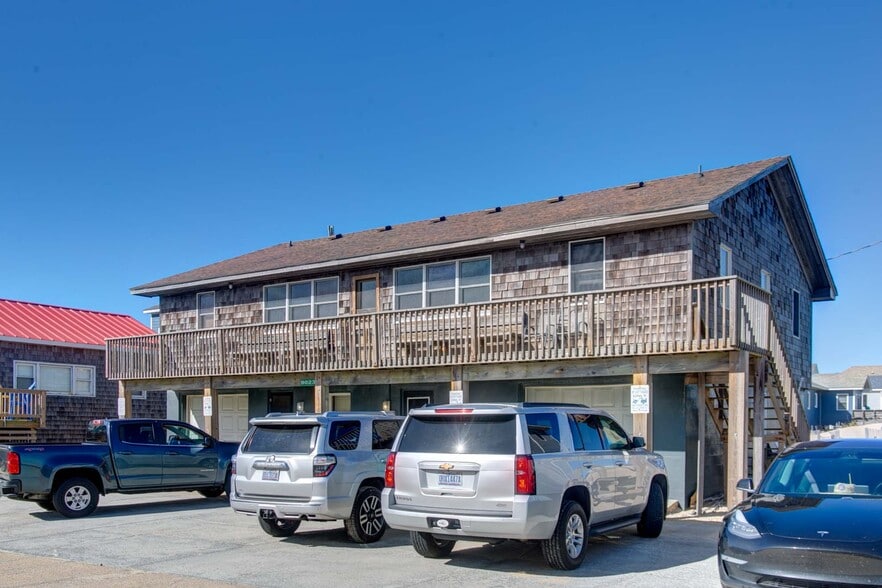 More Photos Of 9023 Gerhard st, Nags Head Apartments For Sale