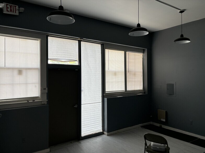 More Photos Of 348 S Main St, Memphis Storefront For Lease