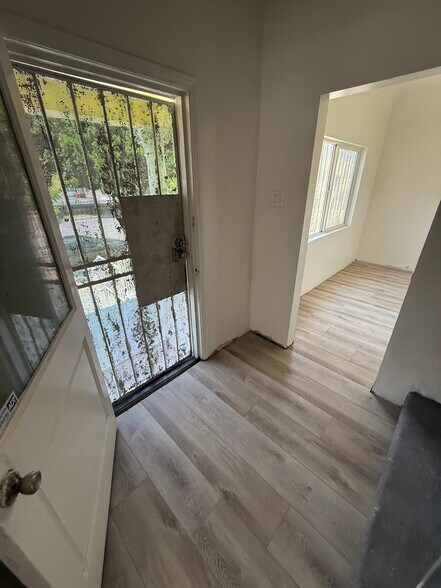 More Photos Of 8930 S Vermont Ave, Los Angeles Daycare Center For Lease