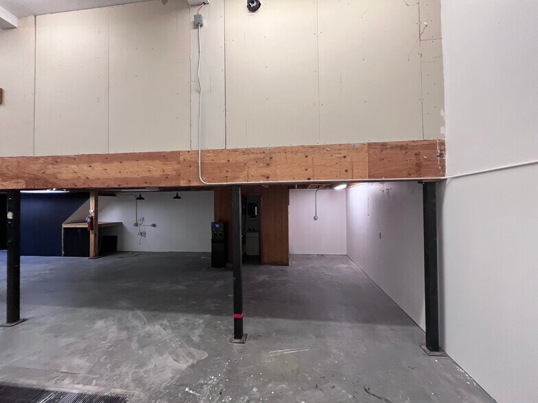 More Photos Of 25 Hayward St, Ipswich Warehouse For Lease