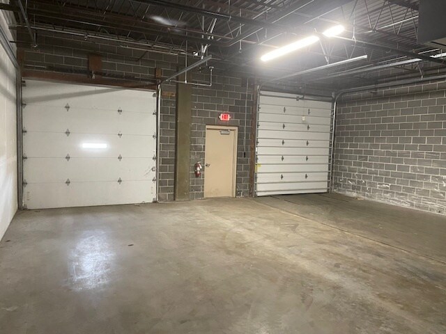 More Photos Of 905 W Clairemont Ave, Eau Claire Storefront For Lease