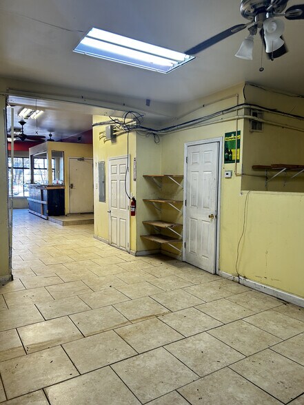 More Photos Of 3827-3831 Main St, College Park Storefront Retail Office For Lease