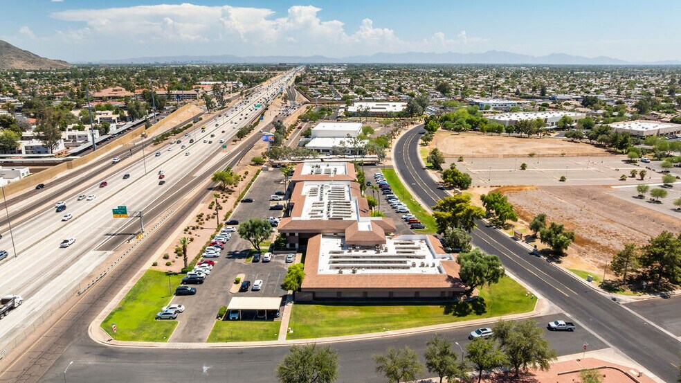 More Photos Of 15600-15650 N Black Canyon Hwy, Phoenix Office For Lease