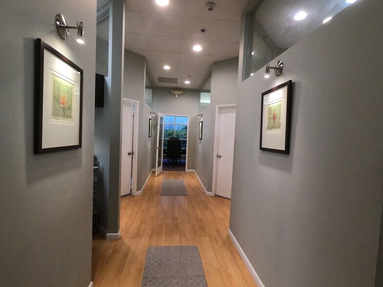 More Photos Of 189 Davie St, Vancouver Apartments For Sale