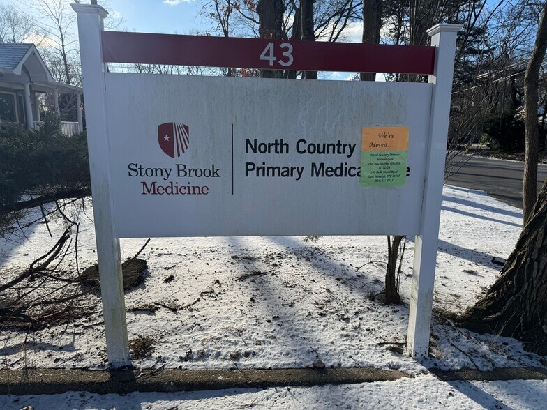 More Photos Of 43 Radio Ave, Miller Place Medical For Lease
