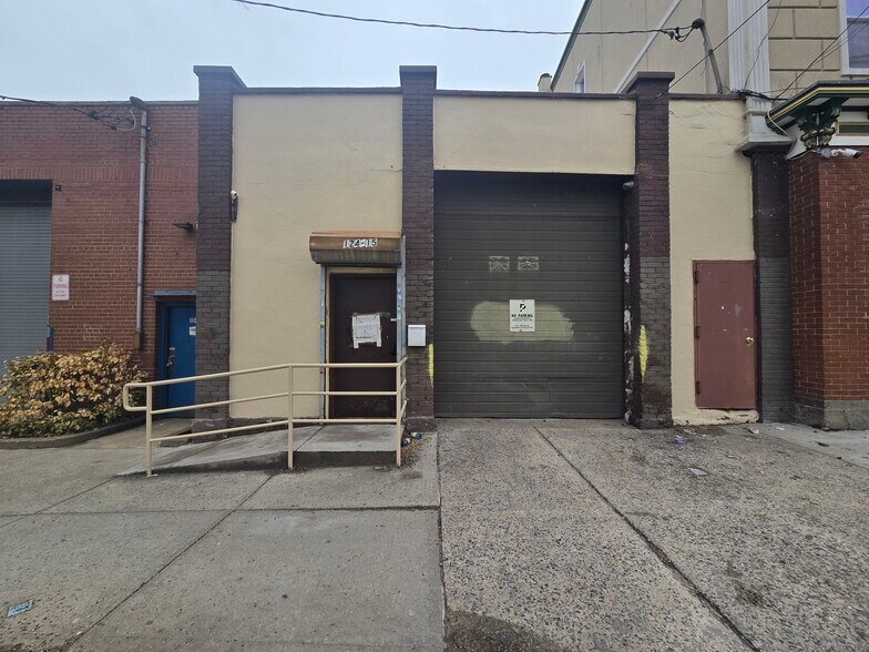 More Photos Of , Flushing Unknown For Sale