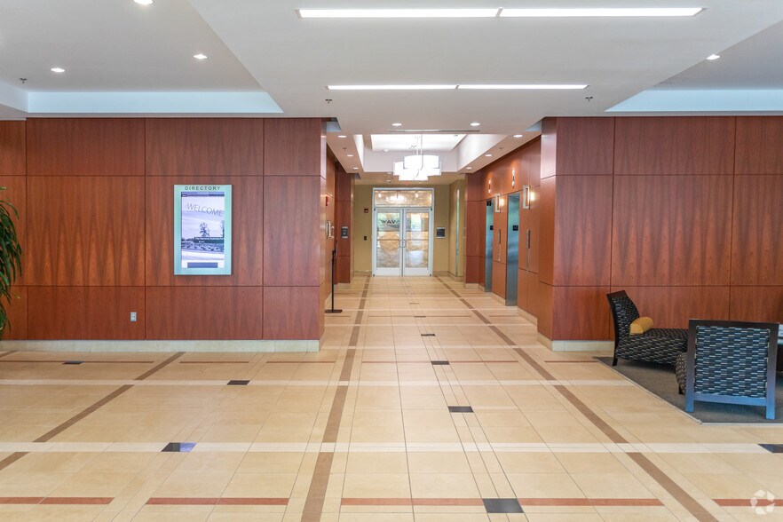 More Photos Of 300 Sentinel Dr, Annapolis Junction Office For Lease