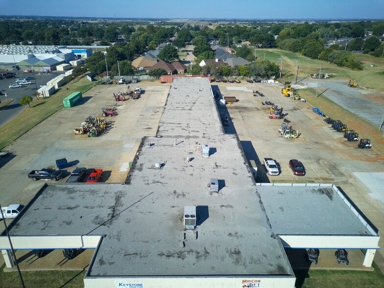 More Photos Of 1909 N Highway 81, Duncan Auto Dealership For Sale