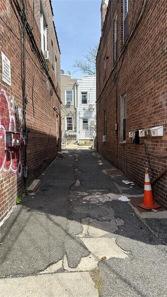 More Photos Of 5507 103rd St, Corona Apartments For Sale