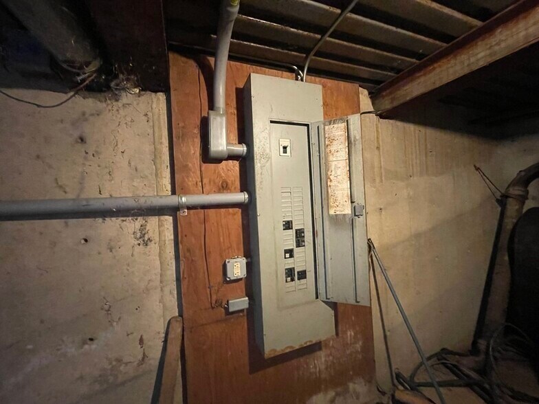 More Photos Of 1076 Roaring Brook, Conway Trailer Camper Park For Sale