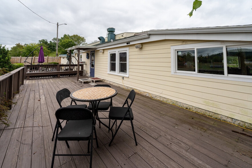 More Photos Of 12167 Lee Hwy, Sperryville Veterinarian Kennel For Sale