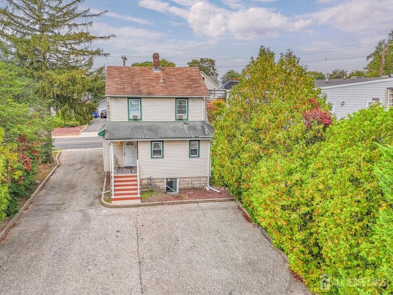 More Photos Of 213 S Main St, Milltown Office Residential For Sale