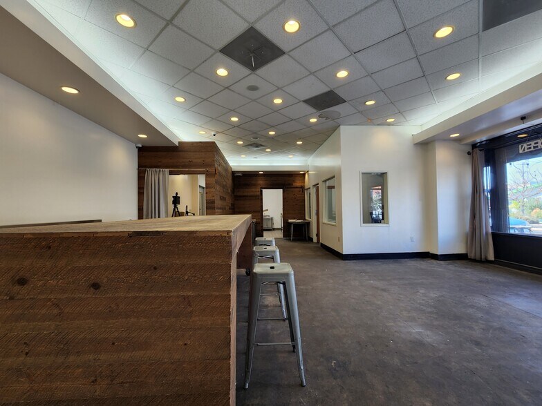 More Photos Of 1066-1070 S Fairfax Ave, Los Angeles Restaurant For Lease