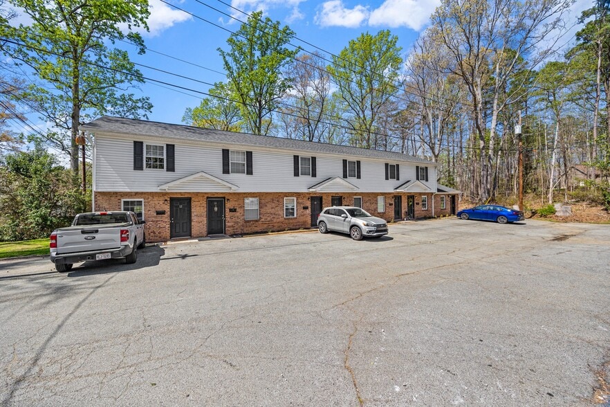 More Photos Of 118 Ethel Dr, Stanley Multifamily For Sale