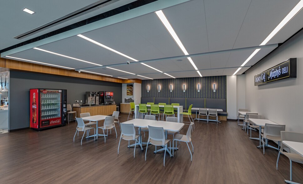 More Photos Of 10720 W Sam Houston Pky N, Houston Office For Lease