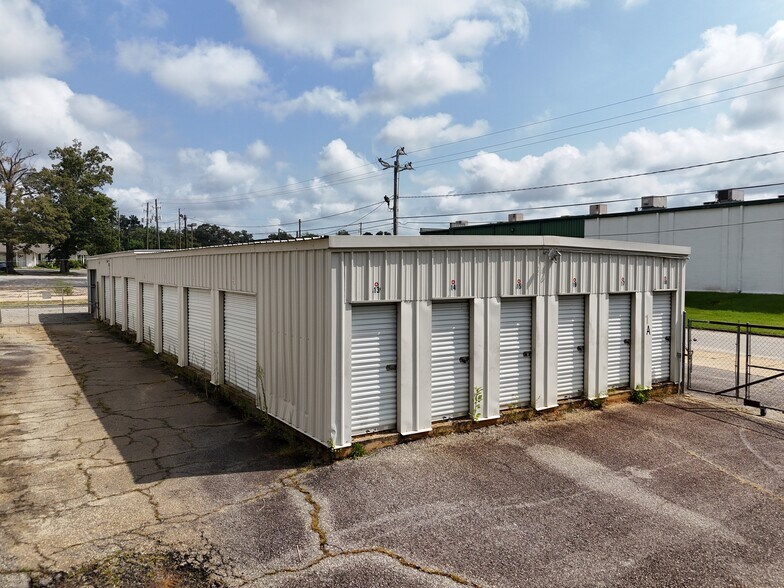 More Photos Of 404 S Boulevard Dr, Bainbridge Industrial For Sale