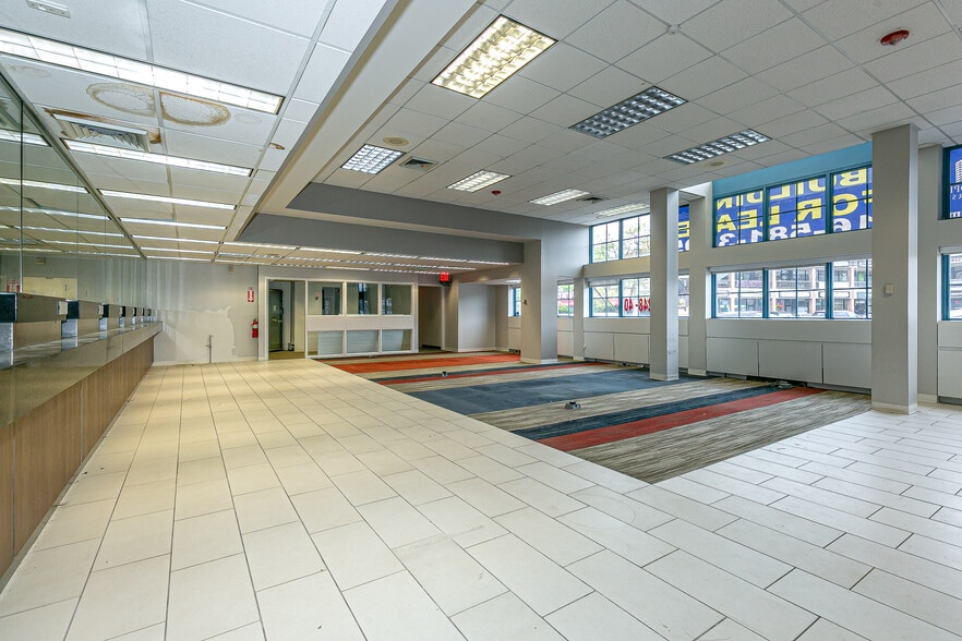 More Photos Of 24840 Northern Blvd, Little Neck Bank For Lease