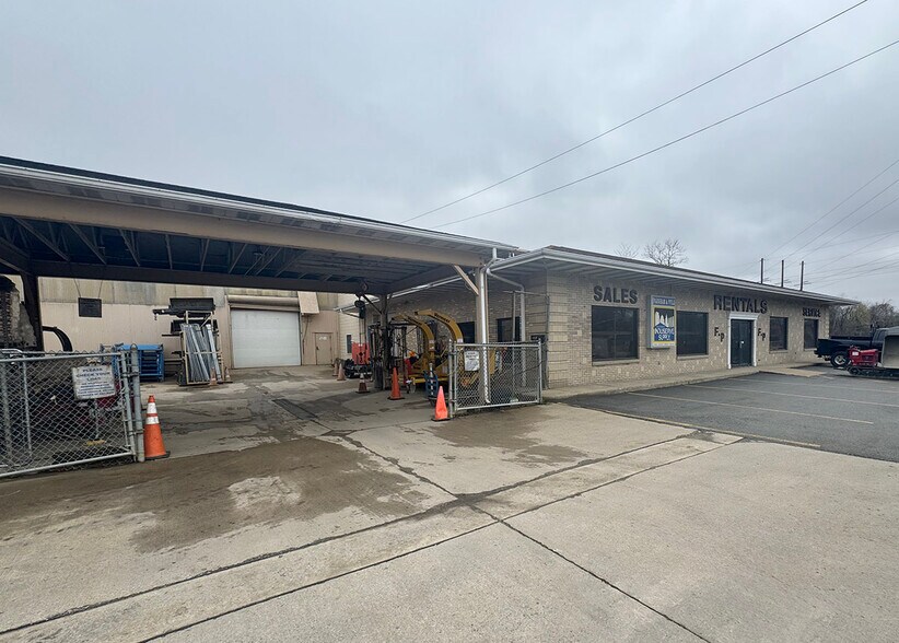 More Photos Of 4306 Route 51 South, Belle Vernon Office For Sale