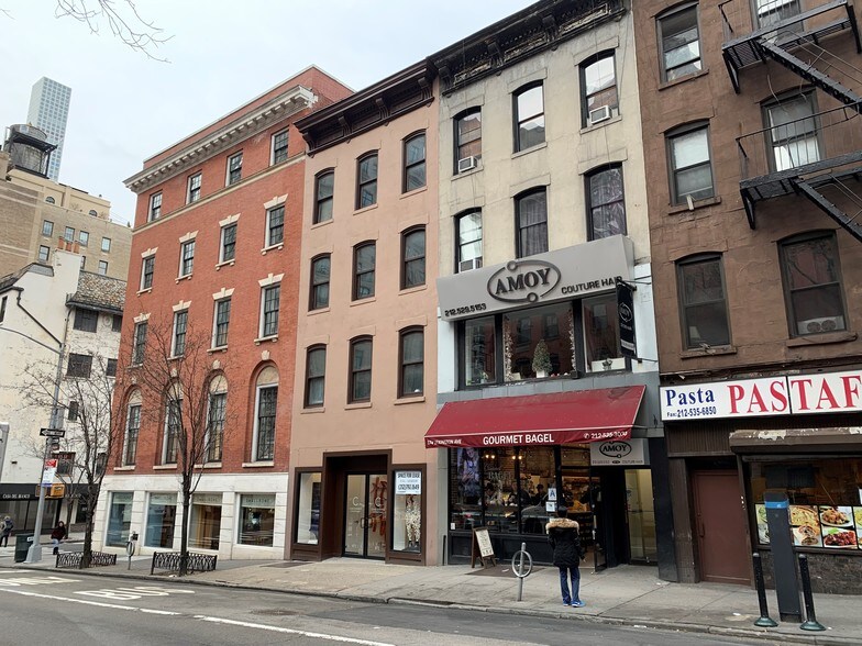 More Photos Of 872 Lexington Ave, New York General Retail For Lease