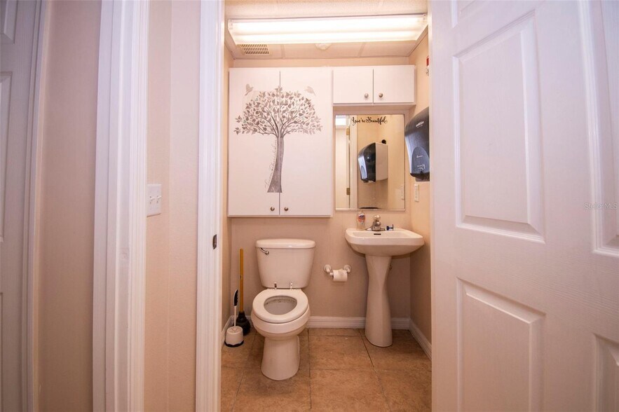 More Photos Of 3221 Tamiami Trl, Port Charlotte Medical For Lease