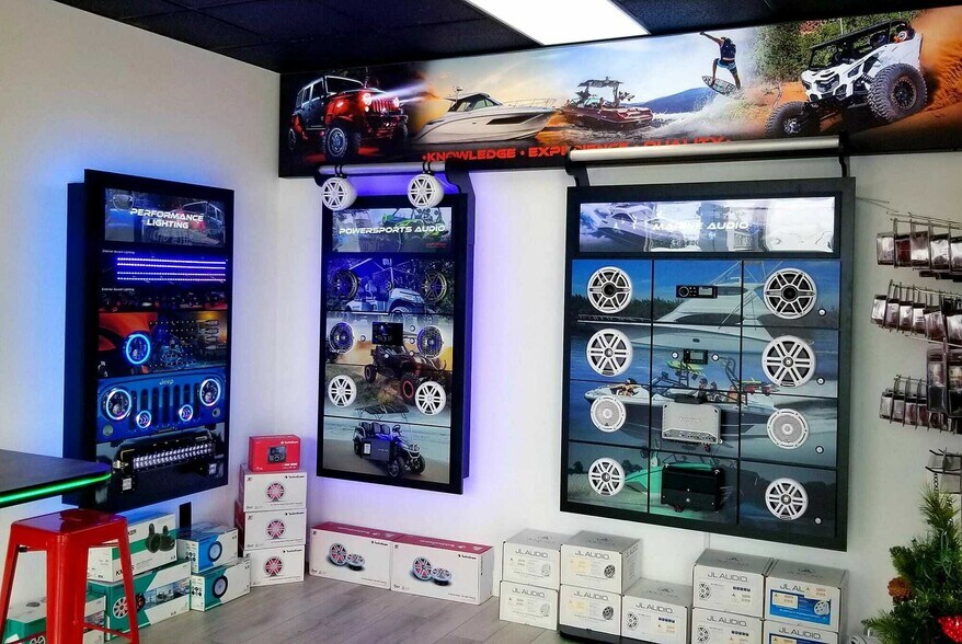 More Photos Of 1110 E Bay Dr, Largo Storefront Retail Office For Lease