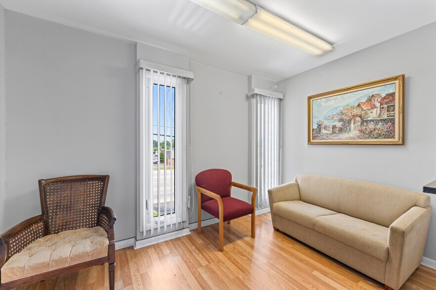 More Photos Of 7227 W 127th St, Palos Heights Office For Sale