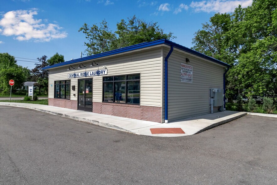 More Photos Of 1450 Ridge, West Seneca General Retail For Sale