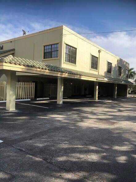 More Photos Of 301-305 S Federal Hwy, Boca Raton Freestanding For Lease