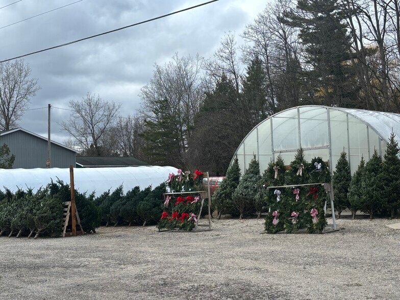More Photos Of 1208 S US Highway 23, Tawas City Showroom For Sale