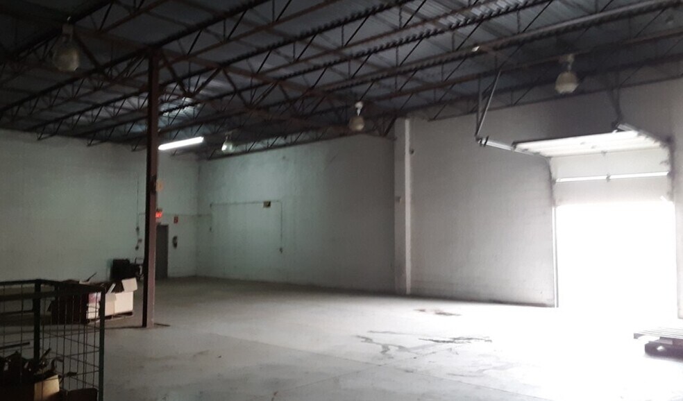 More Photos Of 1325 Marion Rd, Columbus Warehouse For Lease