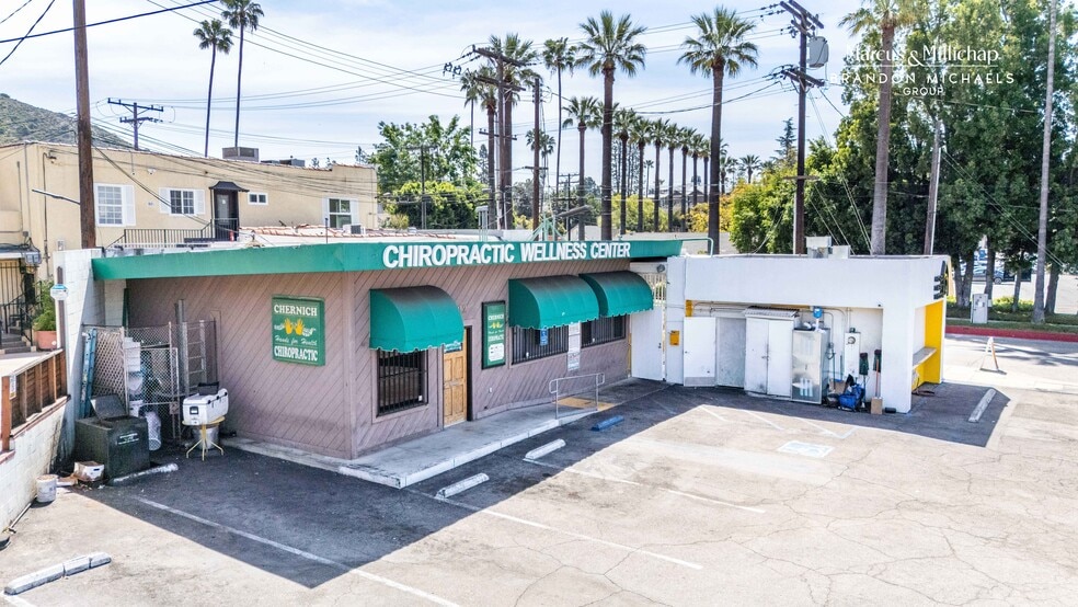 More Photos Of 1600 E Chevy Chase Dr, Glendale General Retail For Sale