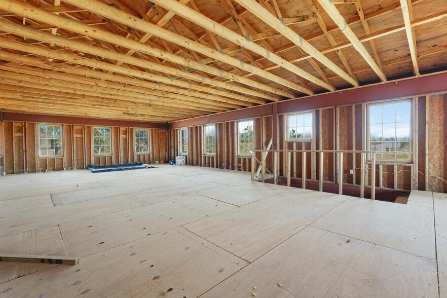 More Photos Of 5656 Nelson Rd, Lake Charles Unknown For Lease