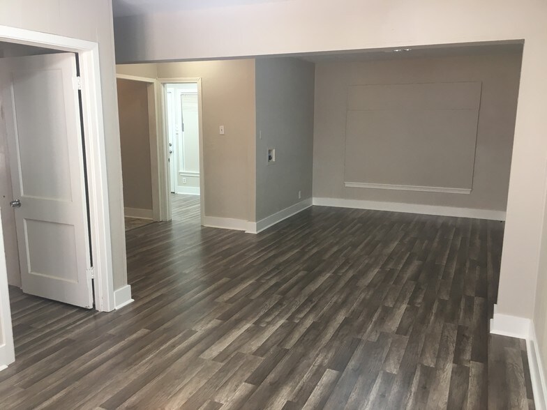 More Photos Of 2906 San Gabriel St, Austin Office For Lease