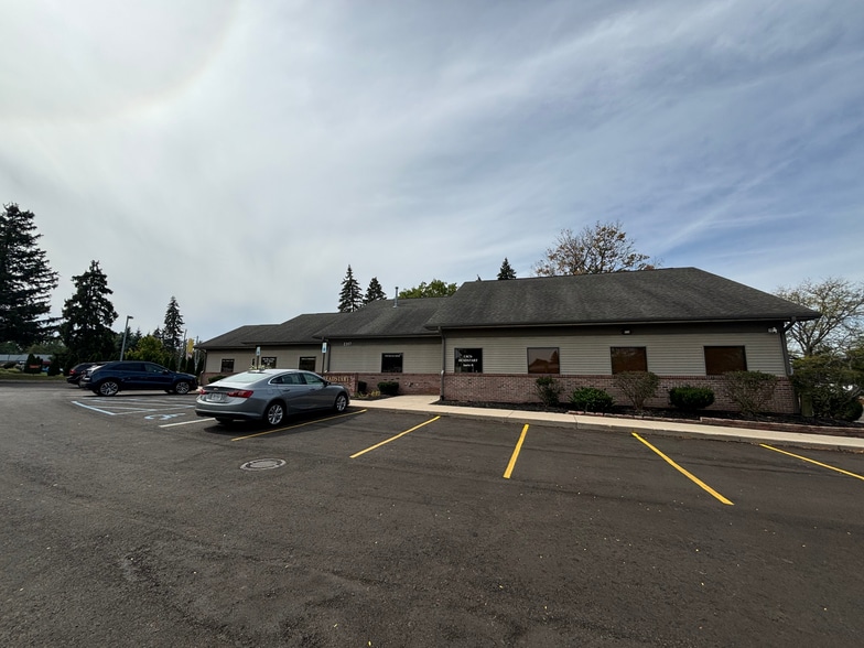 Primary Photo Of 2357 Delhi Commerce Dr, Holt Office For Lease