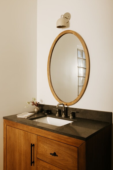 More Photos Of 2218 Pico Blvd, Santa Monica General Retail For Sale