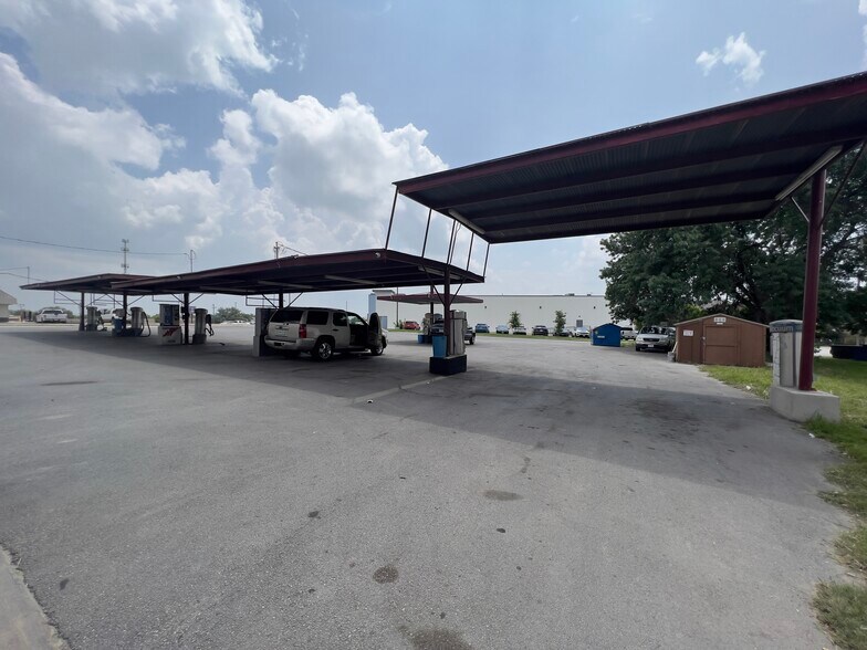 More Photos Of 1733 Bandera Rd, San Antonio Carwash For Sale