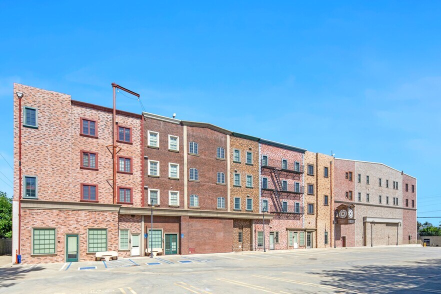 Primary Photo Of 16829 Saticoy St, Van Nuys Industrial For Lease