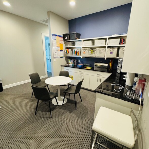 More Photos Of 7810 E 108th St, Tulsa Office For Sale
