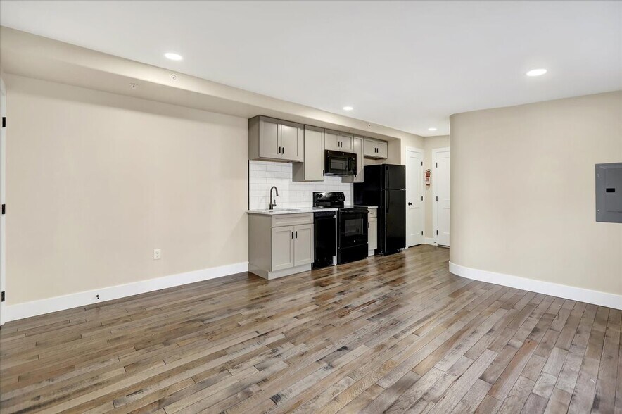 More Photos Of 241 S 5th St, Reading Apartments For Sale