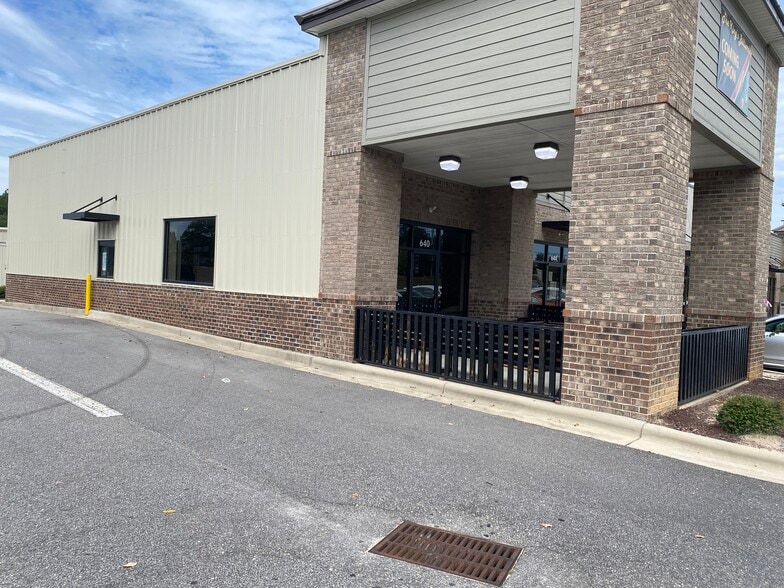 More Photos Of 640-668 Shell Dr, Spring Lake Storefront For Lease