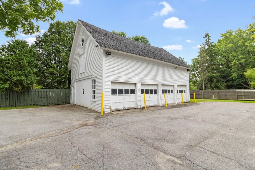 More Photos Of 40 E Main St, Canton Apartments For Sale