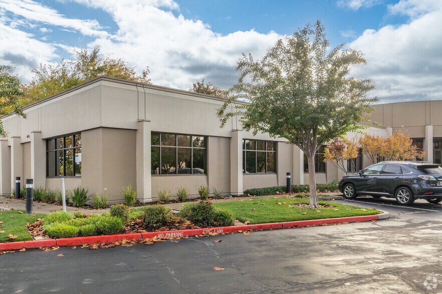 More Photos Of 9300 W Stockton Blvd, Elk Grove Office For Lease